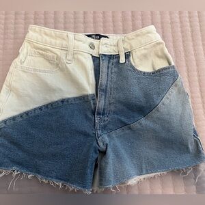 Hollister Ultra High-Rise Mom Short 3”